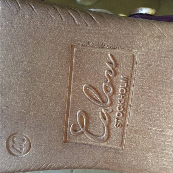 Shoes - Picture 4 of 4